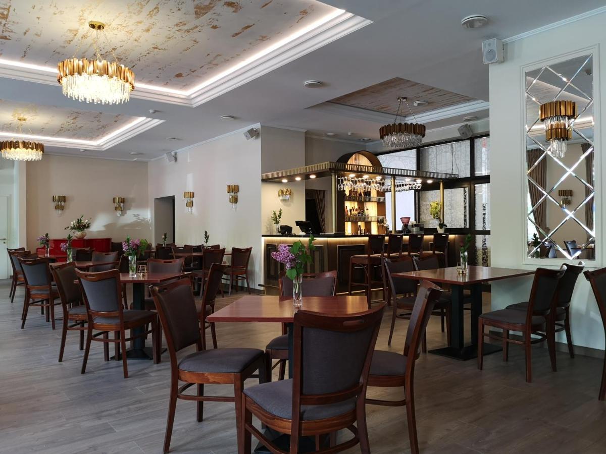 Pan Tadeusz Hotel วิลนีอุส ภายนอก รูปภาพ