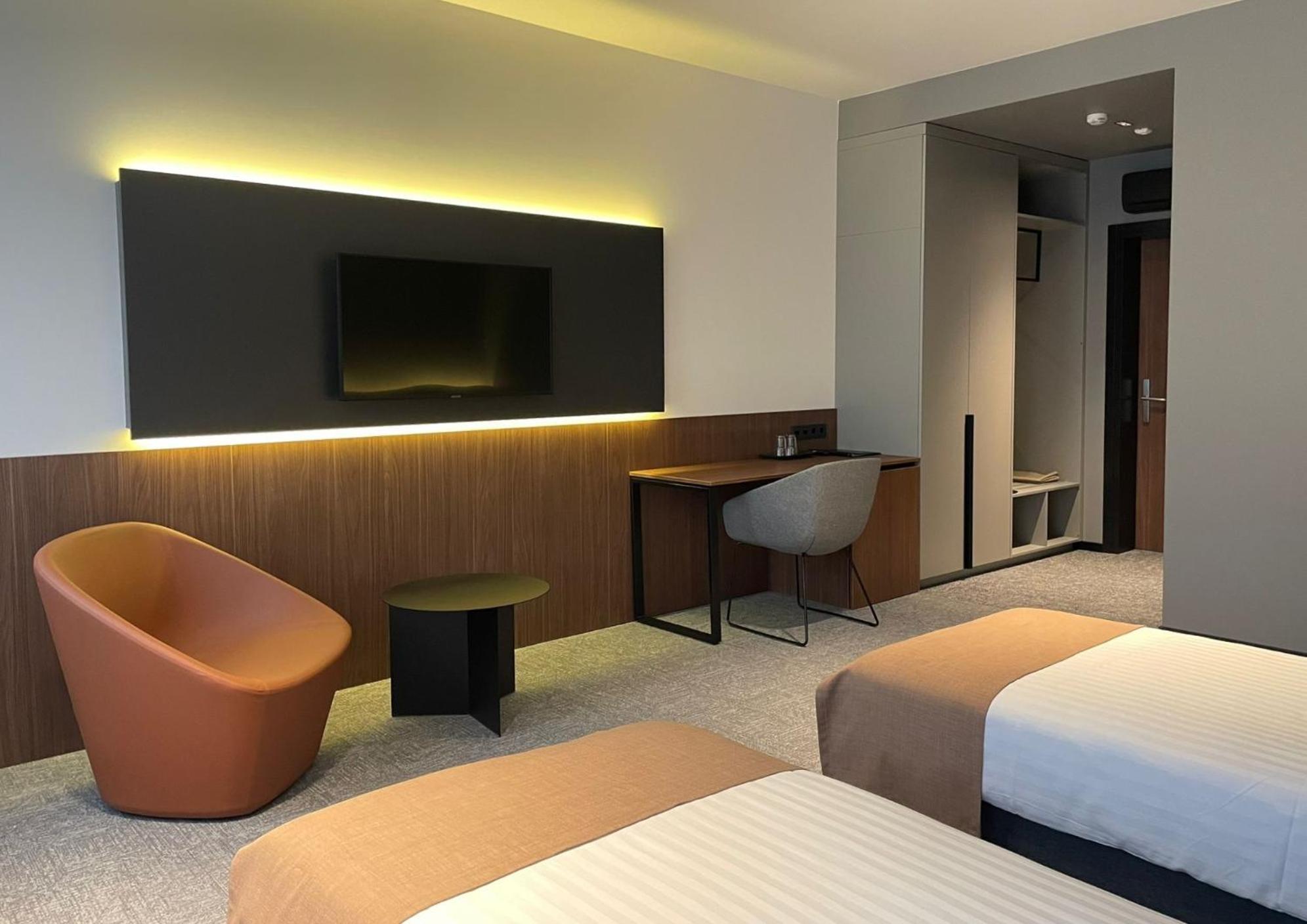 Pan Tadeusz Hotel วิลนีอุส ภายนอก รูปภาพ